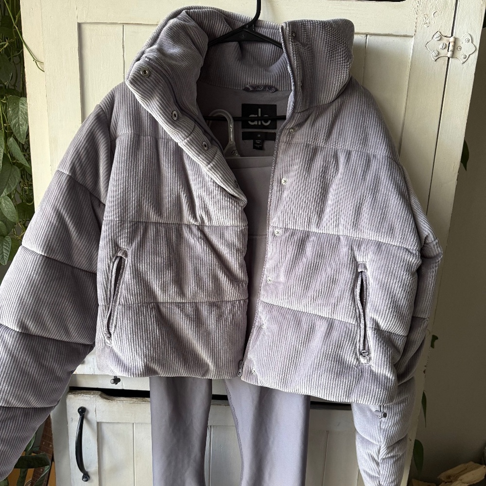 SOLD Alo Ribbed Velour Puffer and Matching Legging in Fog